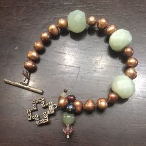 Handmade bracelet, copper and green beads